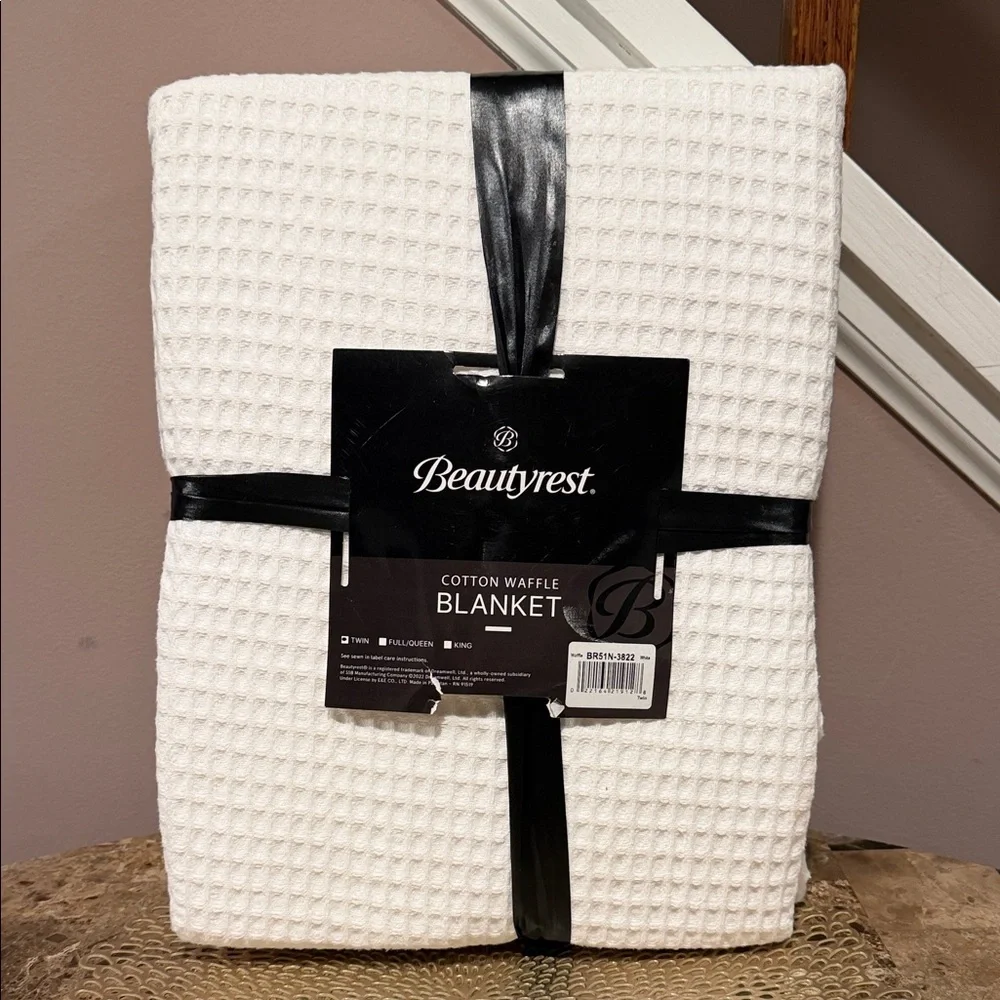 Beautyrest White Cotton Waffle Blanket, Twin